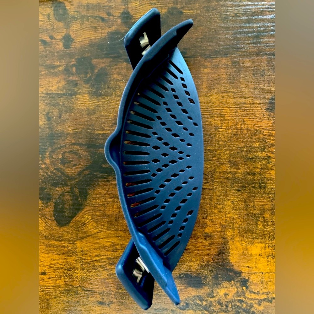 Brand, new ARLIG clip on strainer
